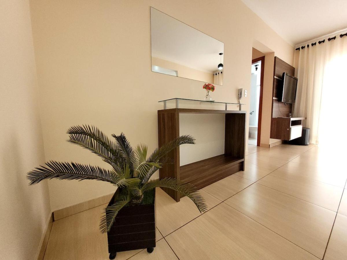 Grande Apt No Centro C/ Cozinha Completa Varanda Poços de Caldas Esterno foto